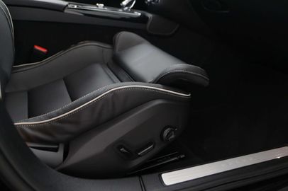 Car image 47