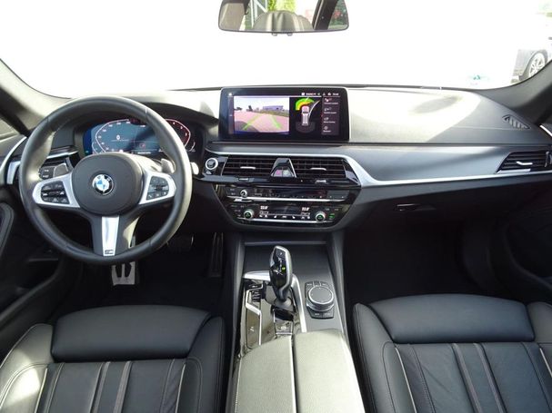 BMW 530d Touring xDrive 210 kW image number 5