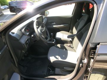 Car image 8