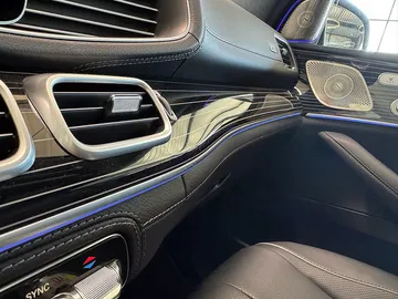 Car image 37