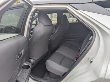 Car image 10