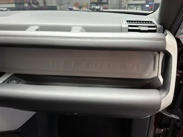 Car image 37