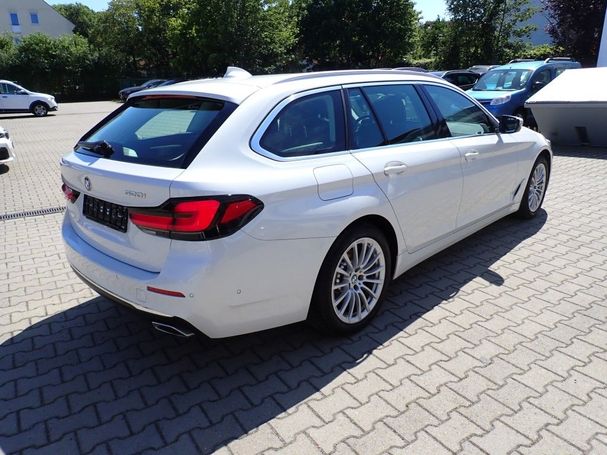 BMW 520i Touring 135 kW image number 13