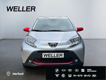 Car image 3