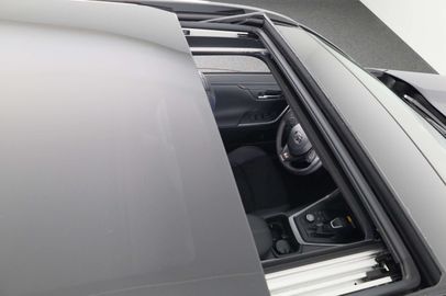 Car image 36