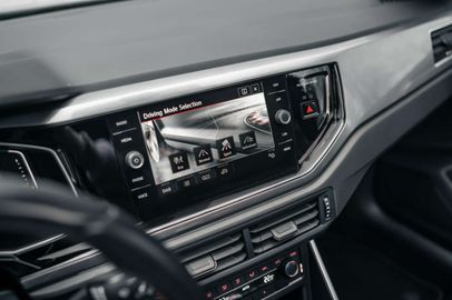 Car image 31