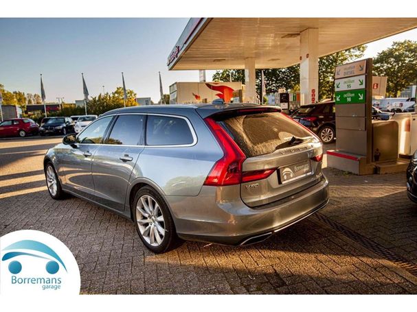 Volvo V90 T8 Momentum AWD 300 kW image number 17