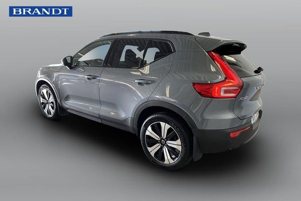 Volvo XC40 Recharge T4 Plus Dark 157 kW image number 2