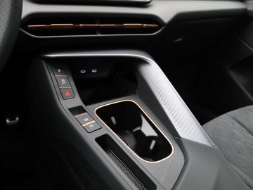 Car image 37