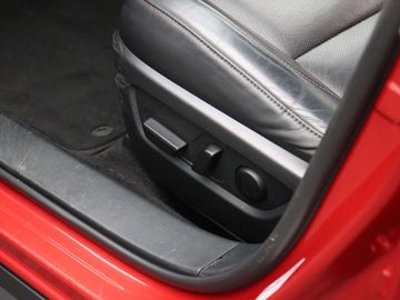 Car image 33