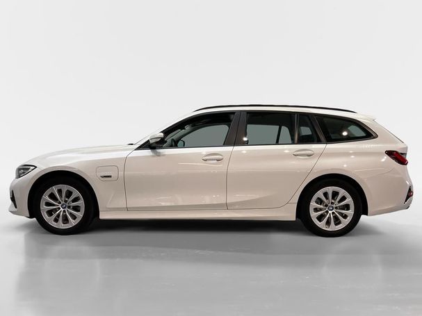 BMW 320 e Touring Advantage 150 kW image number 5