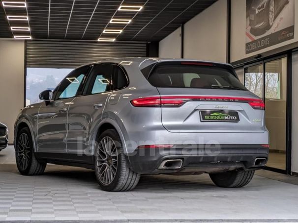 Porsche Cayenne E-Hybrid Tiptronic 340 kW image number 3