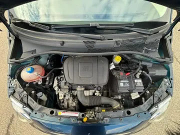 Car image 28