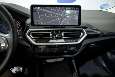 Car image 35