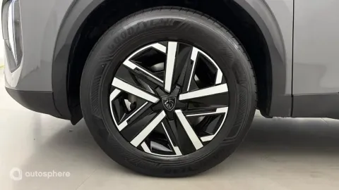 Car image 20