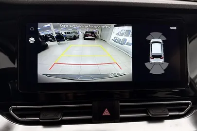 Car image 21