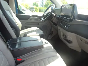 Car image 29