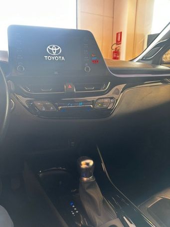 Toyota C-HR 2.0 Hybrid 135 kW image number 12