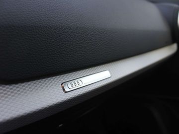 Car image 38