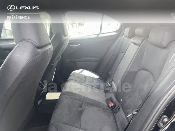 Lexus UX 300e 150 kW image number 16