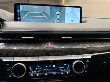 Car image 25