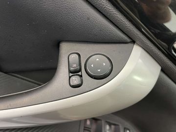 Car image 31