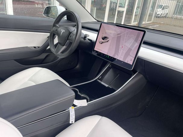 Tesla Model 3 Long Range AWD 258 kW image number 10