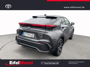 Car image 4