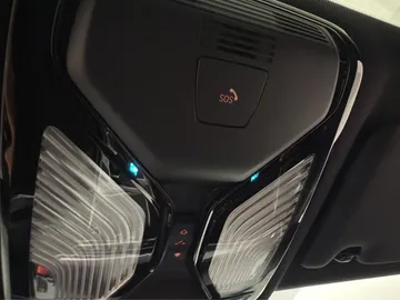 Car image 36