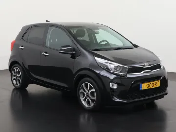 Car image 28