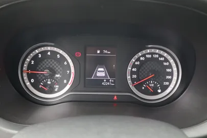 Car image 15