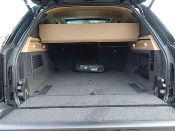 Car image 36