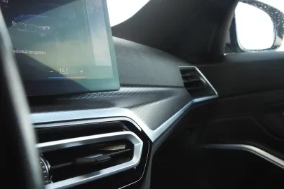 Car image 47