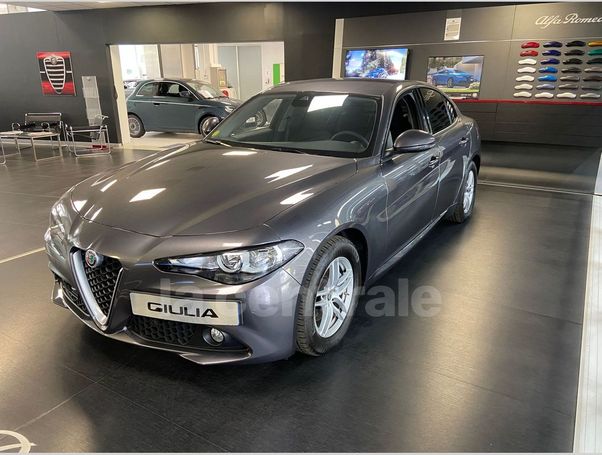 Alfa Romeo Giulia 2.2 AT8 Business 118 kW image number 1