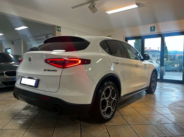 Alfa Romeo Stelvio 2.2 Q4 140 kW image number 3