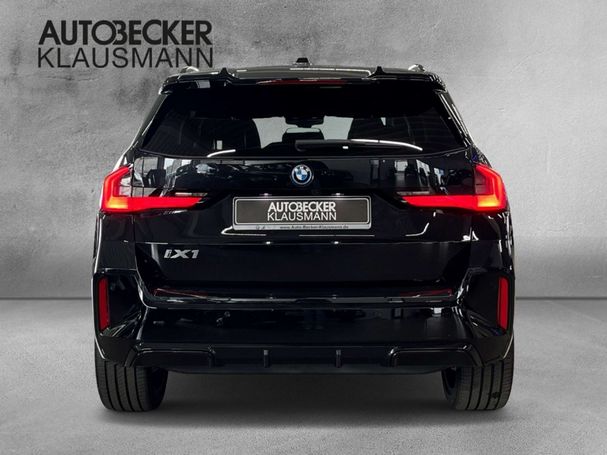 BMW iX1 xDrive30 M Sport Pro 225 kW image number 6