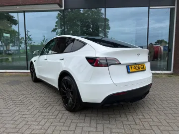 Car image 41