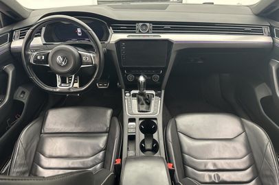 Car image 13