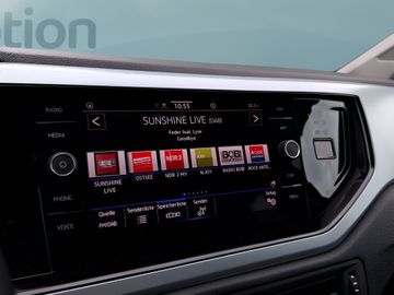 Car image 28
