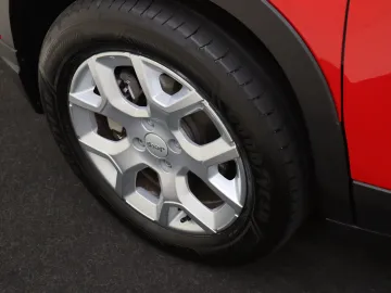 Car image 33