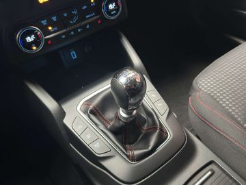 Car image 32