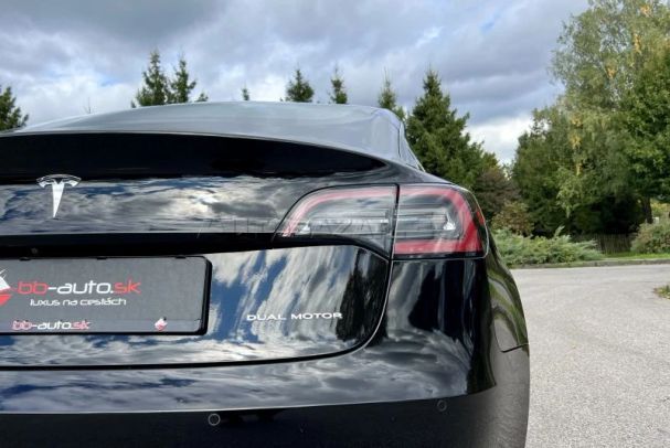 Tesla Model 3 Long Range AWD Dual Motor 258 kW image number 14