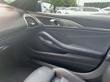 Car image 36