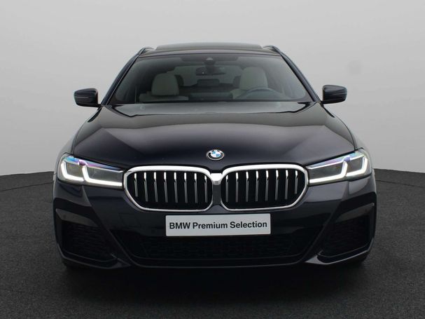 BMW 520i Touring 135 kW image number 2