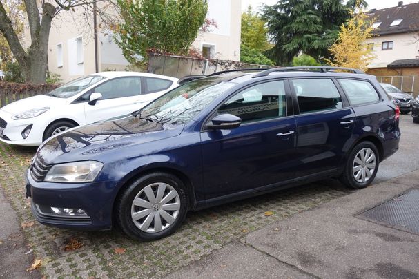 Volkswagen Passat Variant Blue DSG Trendline 103 kW image number 1