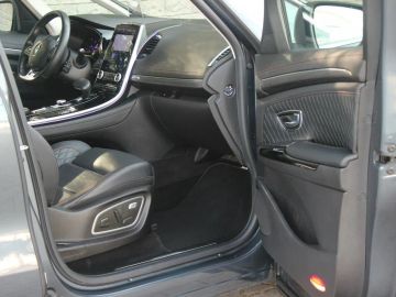 Car image 35