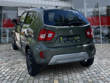 Car image 4