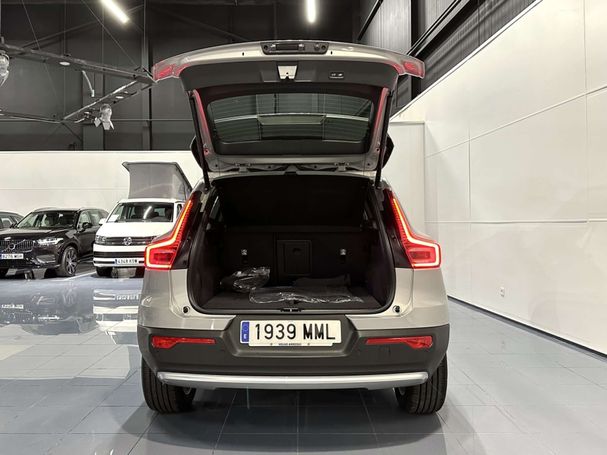 Volvo XC40 T2 Core 95 kW image number 16