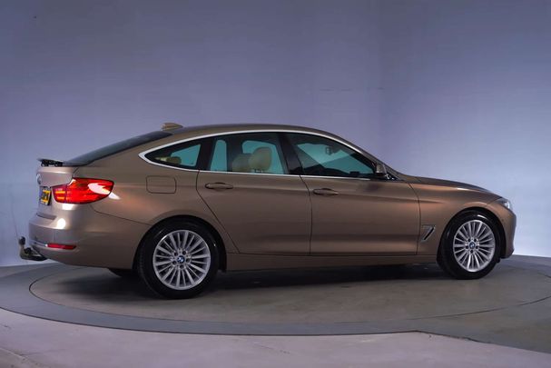 BMW 320i Gran Turismo 135 kW image number 38