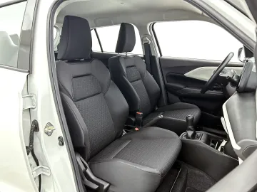 Car image 43